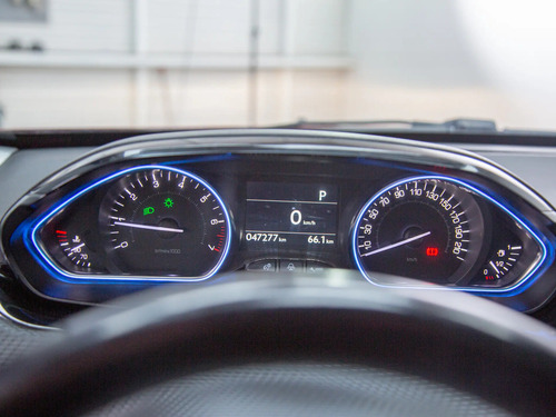 Peugeot 1.2 Allure Pack Puretech 110hp At 2008