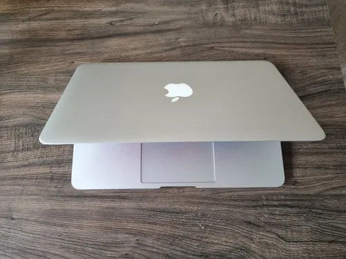 Macbook Air Late 2010 A1370 11 Core 2 Duo Ram 2gb Ssd 64 Gb Macbook Air Late 2010 A1370 11 Core 2 Duo Ram 2gb Ssd 64 Gb