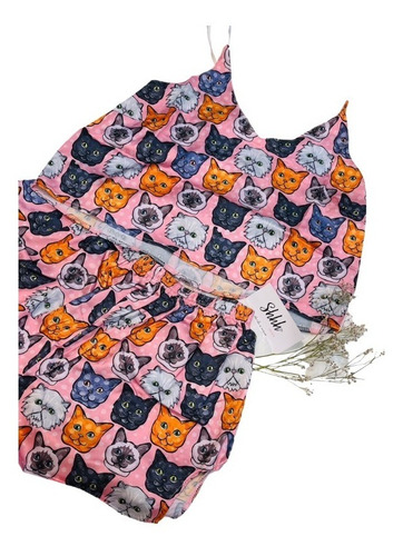 Pijama De Satín Con Diseño Varios Gatitos Blusa Y Short Shhh