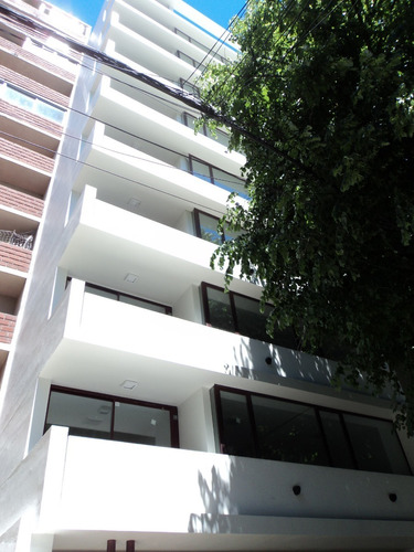  Venta Excelente Calidad  46 Entre 1 Y 2, Balcón Al Frente, Cochera 