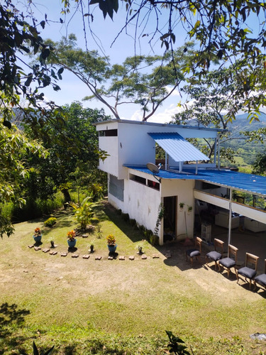 Terreno Campestre Con Casa Para Terminar En Vrda Rio Dulce