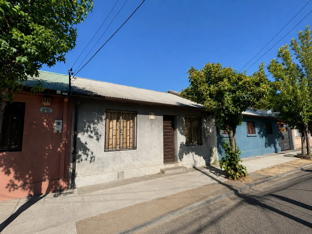 Imagen 1 de 14 de Casa De 3 Dormitorios Con Patio Y Bodega En Villa Mardones