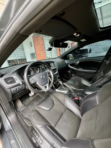 Volvo V40 2.0 T4 Drive-e R-design