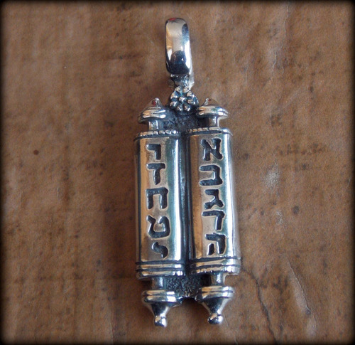 Pingente Judaico Livros Da Torá Sefer Torah Scrolls - Prata