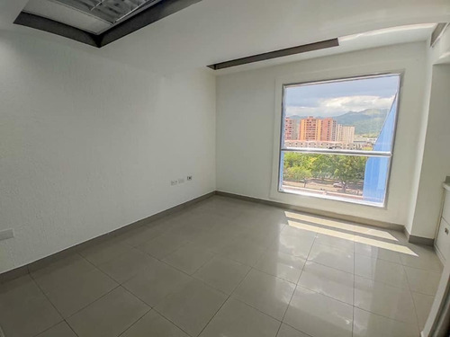 Imagen 13 de 17 de Oficina En Alquiler, Cc Torre Cristal Naguanagua