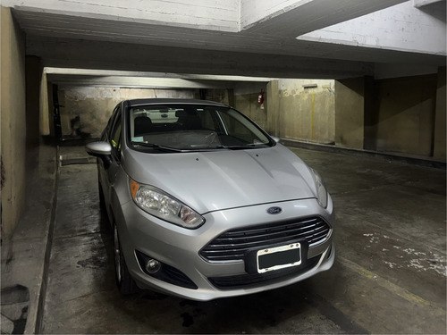 Ford Fiesta Kinetic 1.6 Sedan Titanium Powershift 120cv
