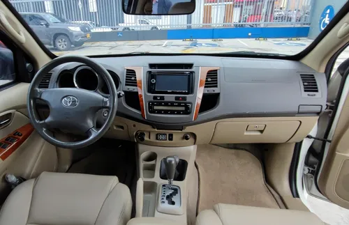 Toyota Fortuner 4.0 Sr5