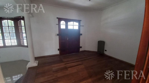 Imagen 3 de 30 de Venta Casa 5 Ambientes Con Cochera, Fondo Con Piscina Y Quincho En Quilmes (30689)