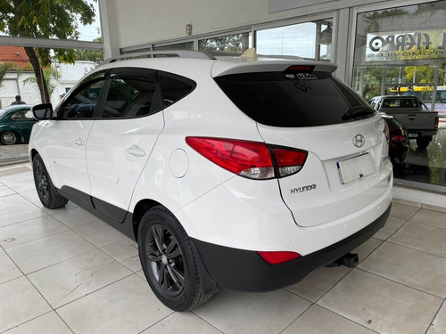 Imagen 4 de 12 de Hyundai Tucson Suv