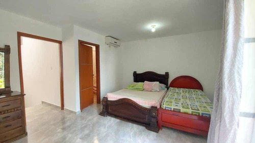 Imagen 9 de 10 de En Venta Linda Casa En Urb Privada La Pradera