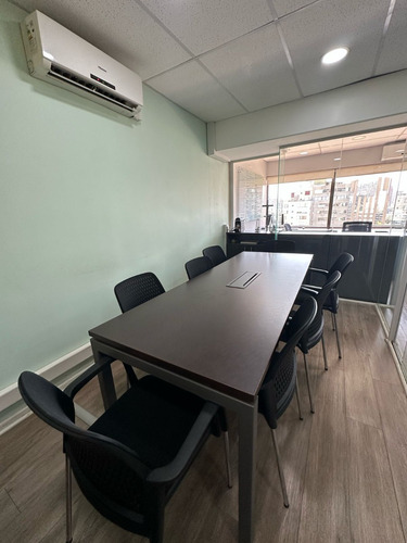 Arriendo Oficina 5 Privados, Sala De Reuniones, 2 Baños