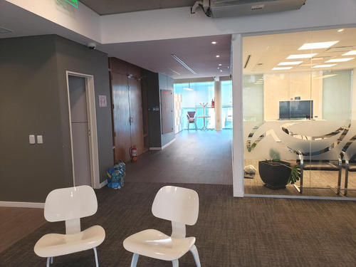 Excelente Oficina En Torre 550m2 , Instalada P/entrar, Piso Técnico, Cocheras, Seguridad 24hs