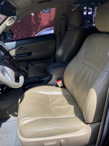Imagen 6 de 8 de Toyota Fortuner Automatico