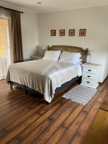 Casa En Venta De 4 Dorm. En Quilpué