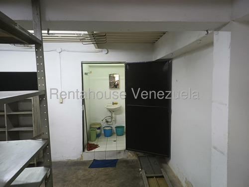 Espectacular Local En Alquiler Quinta Crespo #25-20686