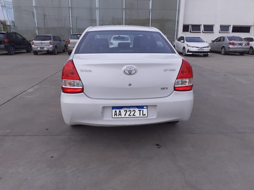 Toyota Etios 4p X 1.5 Mt Año 2016 - Usado