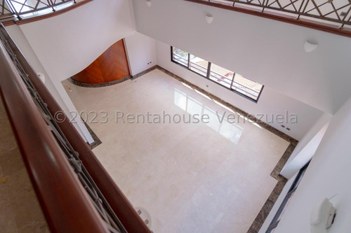 Ms: 24-645 En Venta Espectacular Pent-house En Altamira. A=810m2, 4h, 7b, 4p.