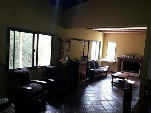 Casa Venta 4 Dormitorios , 3 Baños Y Pileta - Terreno 57 X 50 Mts - 2850 Mts 2 - Barrio Las Golondrinas