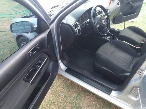 Volkswagen Bora 1.9 Trendline I 100cv 2011