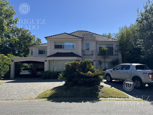 Casa De 400m2 En Venta Barrio Privado Septiembre - Maschwitz