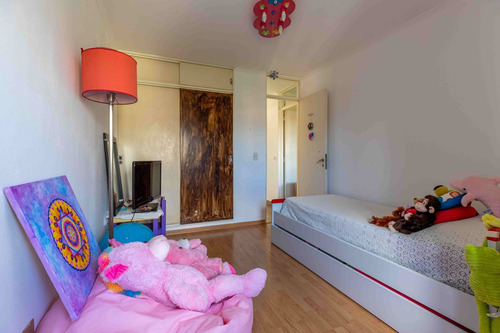 Departamento De 2 Dormitorios En Venta, La Plata