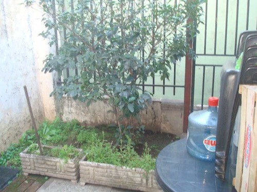 Imagen 2 de 13 de Casa Ph En Venta En Moron Centro
