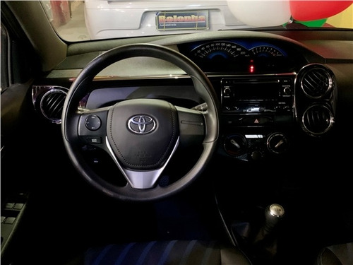 Toyota Etios 1.5 Xs Sedan 16v Flex 4p Manual