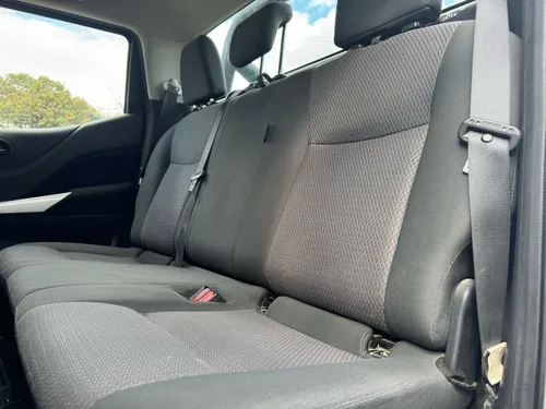 Nissan Np300 2020