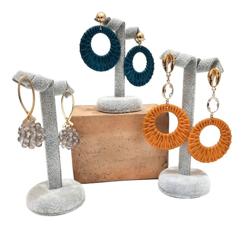Imagen 3 de 5 de Pack De 3 Exhibidores Para Aros En Felpa
