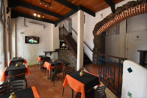 Imagen 10 de 12 de Venta Posada De 8 Habitaciones En El Centro. Inversión!