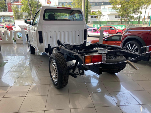 Nissan NP300 2.5 Chasis Cabina Mt Ac