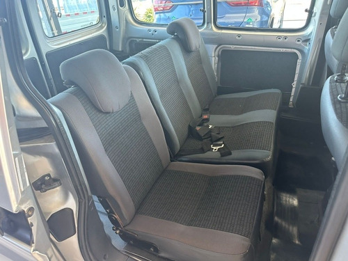 Imagen 8 de 10 de Peugeot Partner 2014 1.4 Furgon Confort 5as