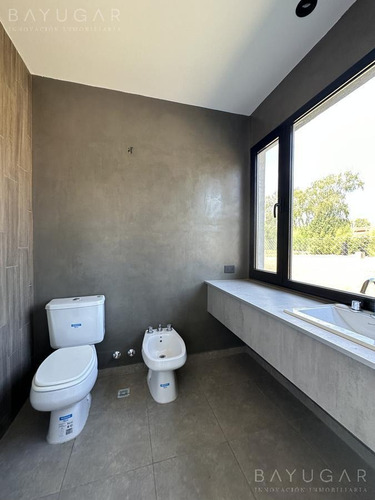 Imagen 24 de 30 de Venta - Excelente Casa Moderna Ubicada En Pilar, Barrio Privado - Bayugar Negocios Inmobiliarios