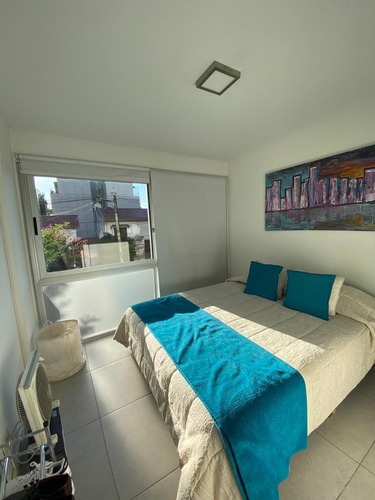 Imagen 5 de 9 de Venta Departamento Amb. Castelar