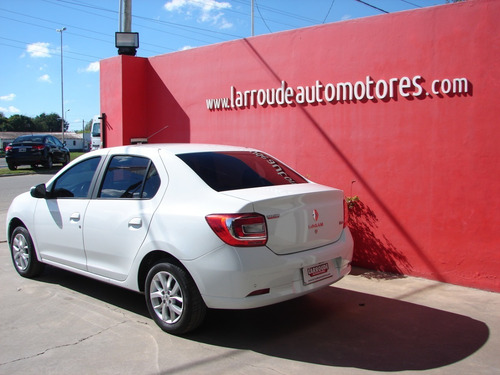 Renault Logan Privilege 1.6 / Gnc . Mod 2018. Km 60000