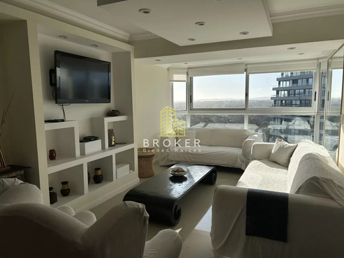 Venta De Apartamento En Roosevelt Piso Alto 2 Dormitorios Con Una Vista Espectacular. Punta Del Este. Uruguay