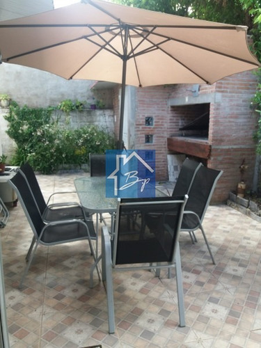 Casa En Venta Y Alquiler, Playa Mansa, Punta Del Este- Ref: 338