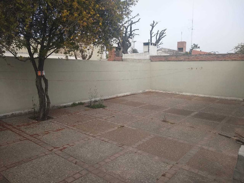 Casa En Venta De 3 Dormitorios En Parque Horizonte.