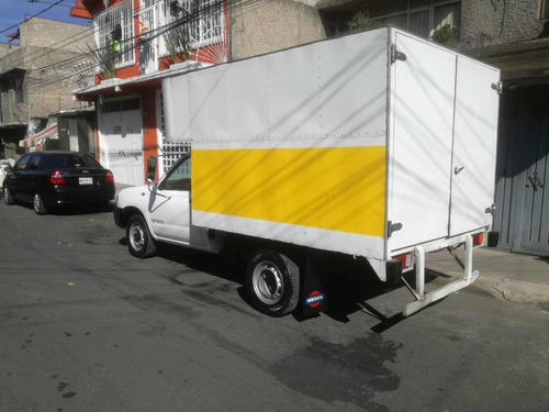 Imagen 3 de 15 de Nissan Np300 2011 2.5 Tdi Chasis Ac 4x2 Disel Caja Seca