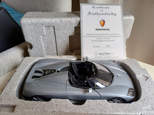 Autoart Koenigsegg Ccx Escala 1:18 Gris (Usado)