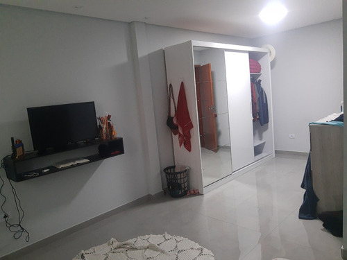 Imagem 27 de 27 de Vendo Sobrado 2 Quartos/suite Na Cohab Adventista (vi685)