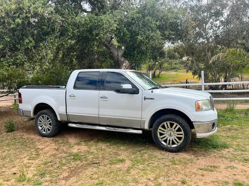 Lincoln Mark LT Pick Up 4x2 At