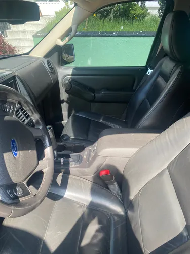 A Sport Trac 4x4 Pick Up Norteamericana