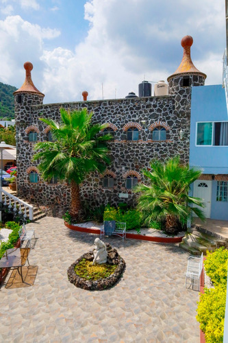 Propiedad Remodelada Sobre Carretera Cuernavaca Tepoztlan