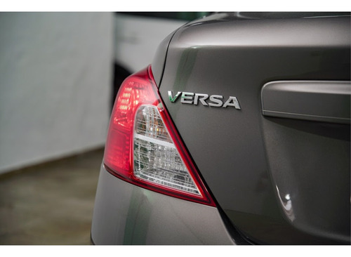 Nissan Versa 1.6 SL 16V FLEX 4P MANUAL