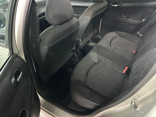 Peugeot 207 Hatch Xr 1.4 8v Flex 4p