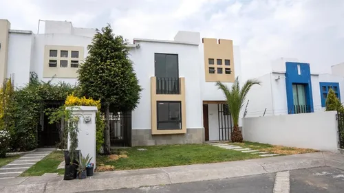 Venta De Casa En Privada Colorin En Bosques Residencial Zinacantepec
