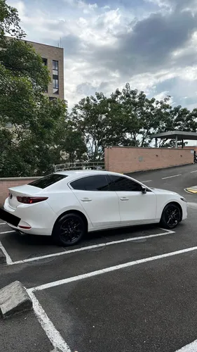 Mazda 3 2.0 Prime