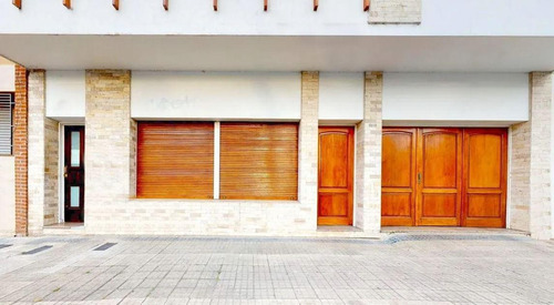 Imagen 3 de 30 de Casa Venta 3 Dormitorios 2 Baños 1 Terraza 2 Cocheras 165mts 2 Totales - La Plata
