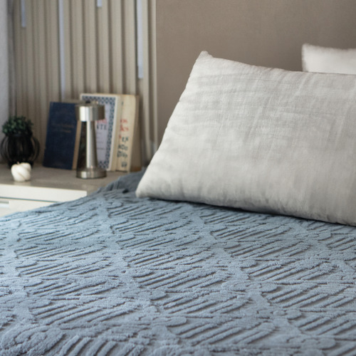 Cubrecama Invierno Amelie Doble Corderito Jacquard King 270x240 Cm Color Gris - Pret